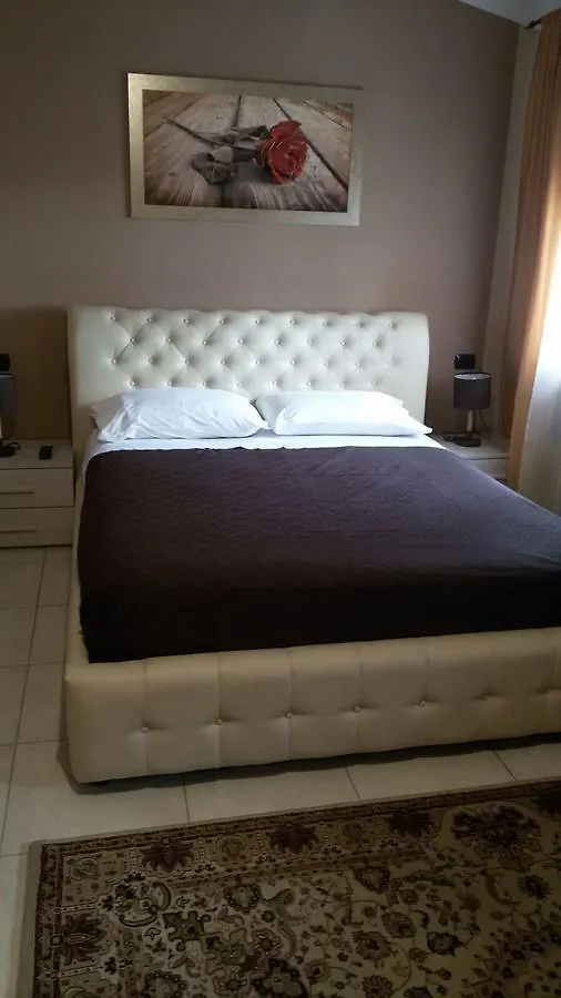Bed and Breakfast Da Laura Lucca Italia