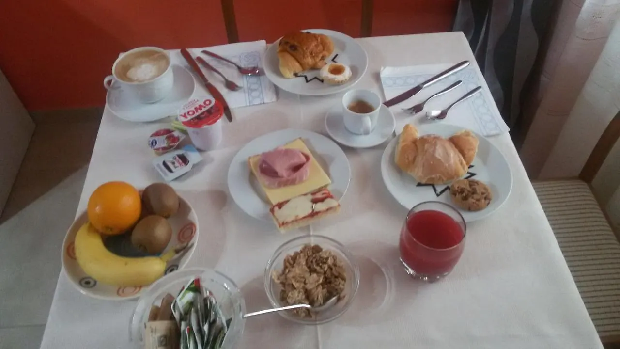 Bed and Breakfast Da Laura Lucca